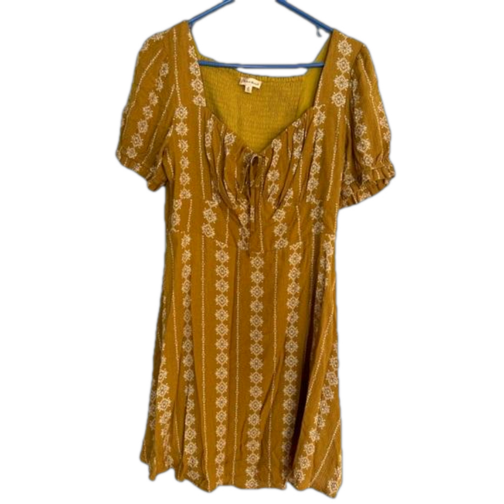 Hem & Thread Fit & Flare Boho Mustard Mini Dress. Ladies size medium - like new